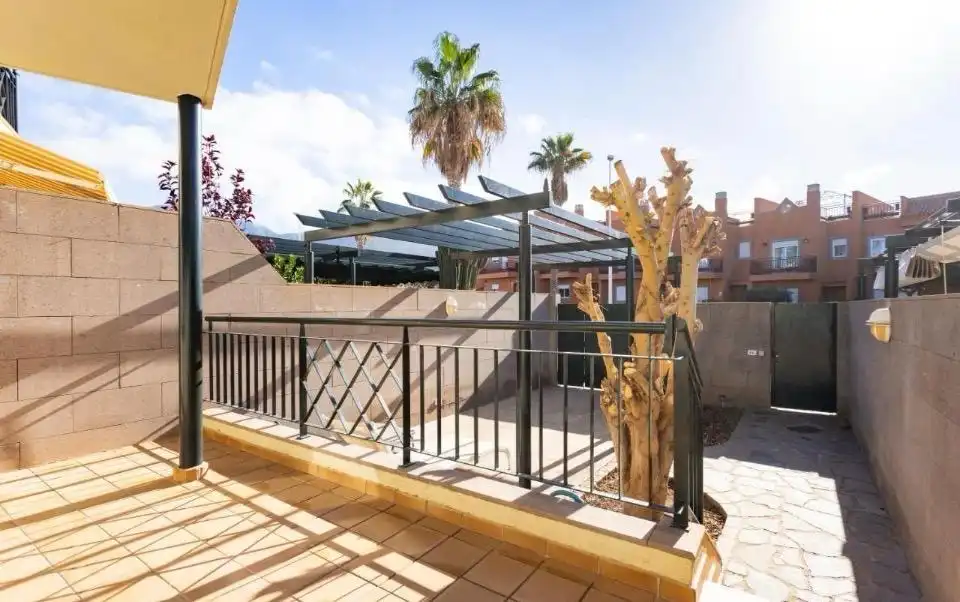 Terrassa de Casa o xalet en venda en Adeje amb Jardí privat, Terrassa i Moblat
