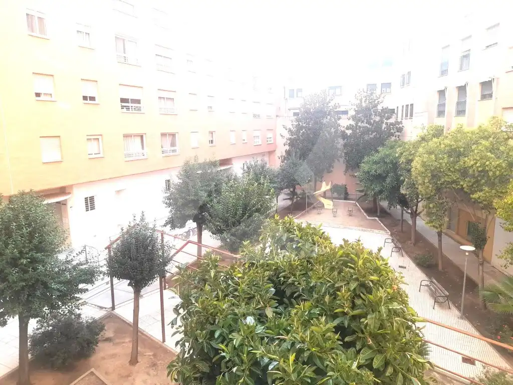 Außenansicht von Wohnung zur Miete in Pardaleras