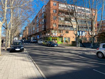 Vista exterior de Pis en venda en Valladolid Capital amb Calefacció, Moblat i Forn