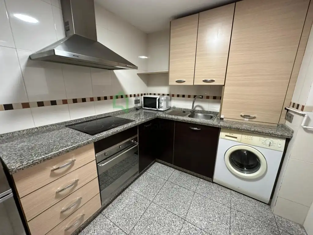 Apartamento de alquiler en Maria Auxiliadora - Barriada de Llera