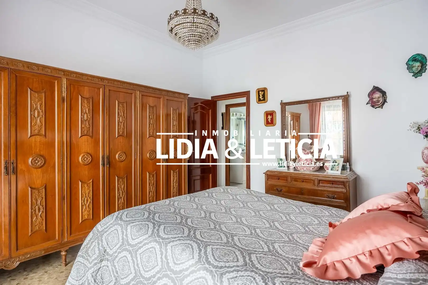 Dormitori de Casa o xalet en venda en Alcalá de Guadaira amb Aire condicionat, Jardí privat i Terrassa