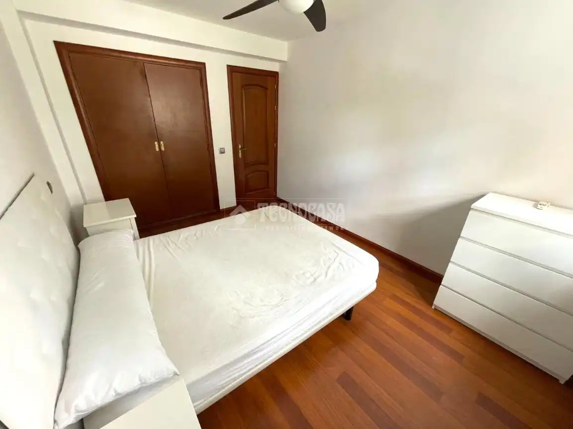 Habitación de Piso en venta en Madrid con Calefacción