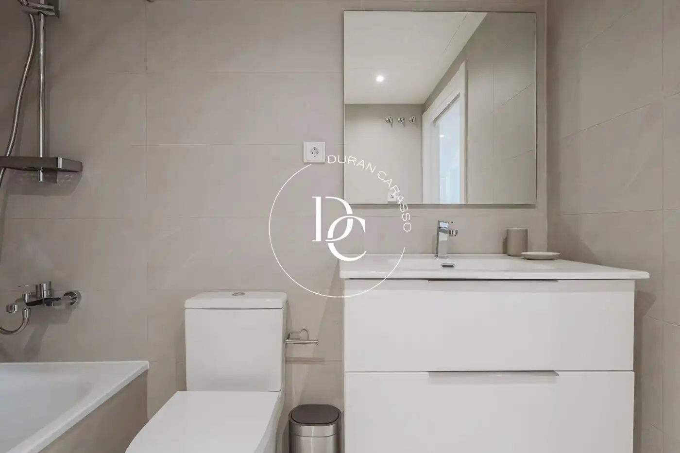 Badezimmer von Maisonette zur Miete in Vilanova i la Geltrú mit Klimaanlage, Heizung und Terrasse