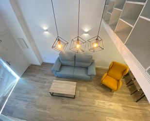 Sala d'estar de Apartament de lloguer en  Madrid Capital amb Aire condicionat i Calefacció