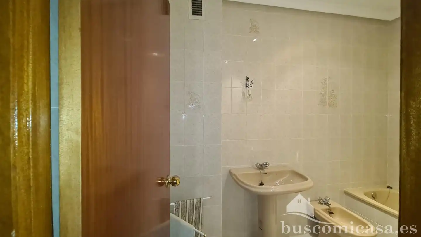 Badezimmer von Wohnung zum Verkauf in Jódar mit Balkon