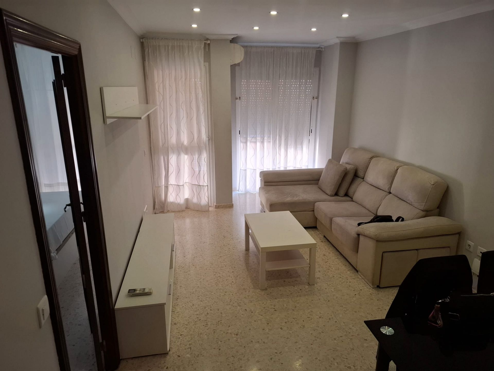 Living room of Flat to rent in Dos Hermanas  with Air Conditioner, Storage room and Furnished