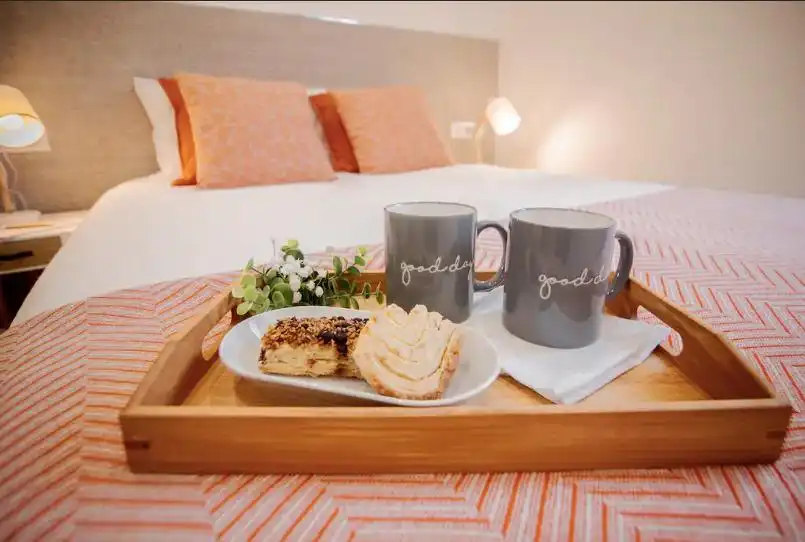 Bedroom of Apartments for rent in Madrid  with Air Conditioner, Heating and Parquet flooring