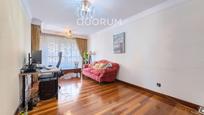Living room of Flat for sale in Basauri   with Heating, Storage room and Balcony