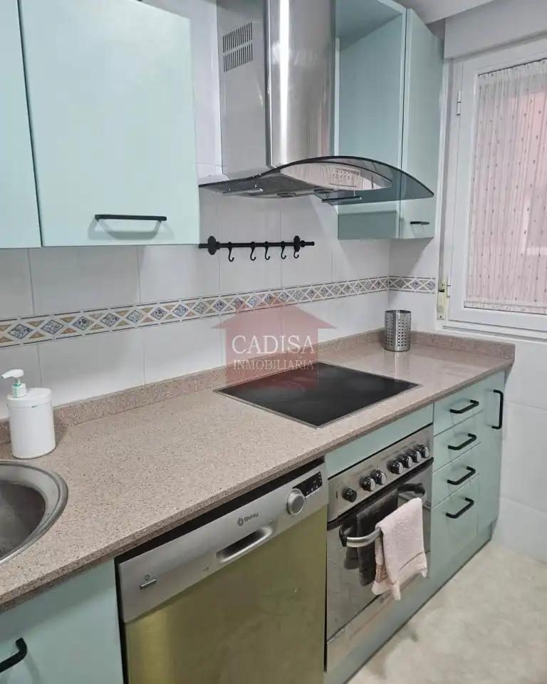 Cocina de Piso para compartir en Salamanca con Calefacción y Amueblado