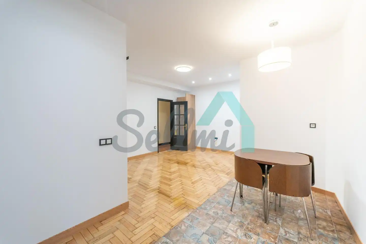 Piso en venta en Oviedo  con Calefacción, Parquet y Terraza
