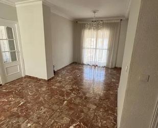 Living room of Flat for sale in  Sevilla Capital  with Air Conditioner, Heating and Private garden