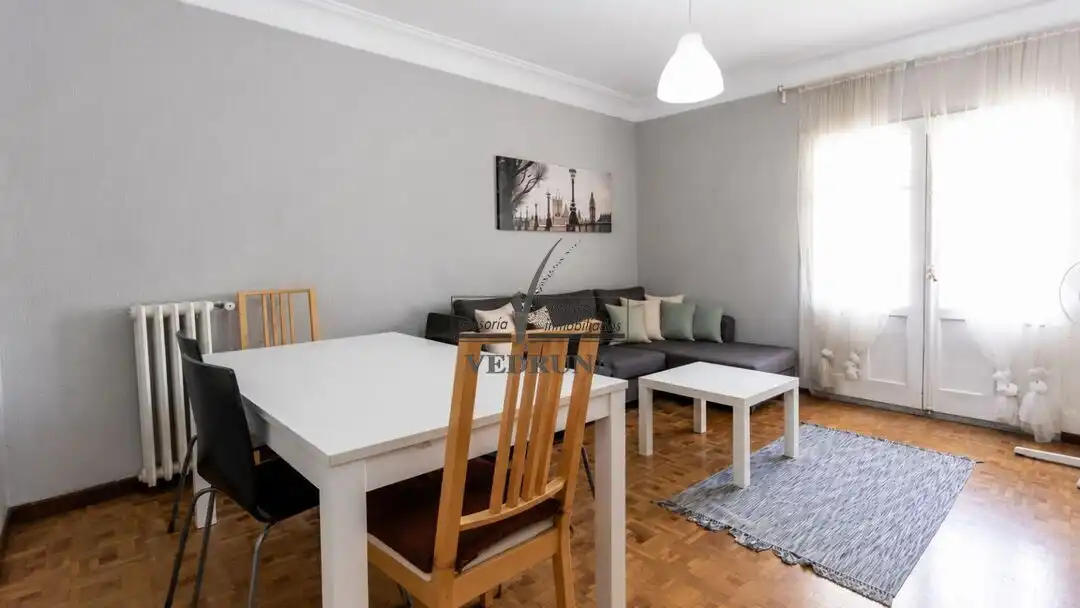 Sala de estar de Piso de alquiler en Zaragoza con Calefacción, Terraza y Horno