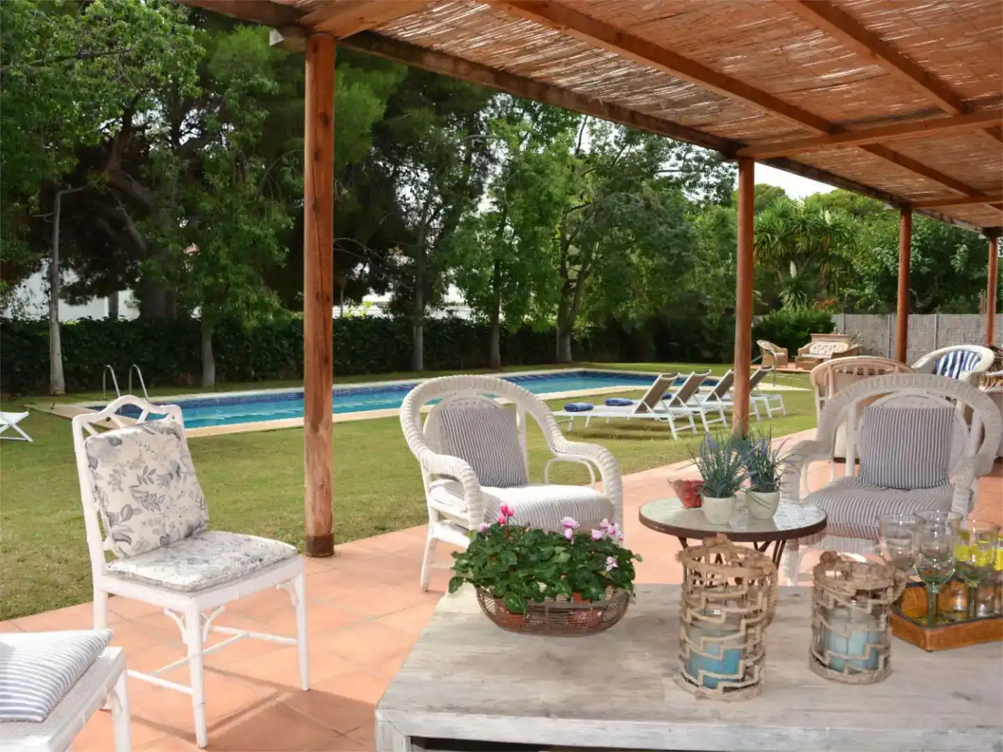 Terrasse von Wohnung zur Miete in Sitges mit Klimaanlage, Schwimmbad und Balkon