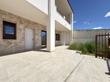 Ground floor with garden for sale in Calle Calle Nueva Canalosa