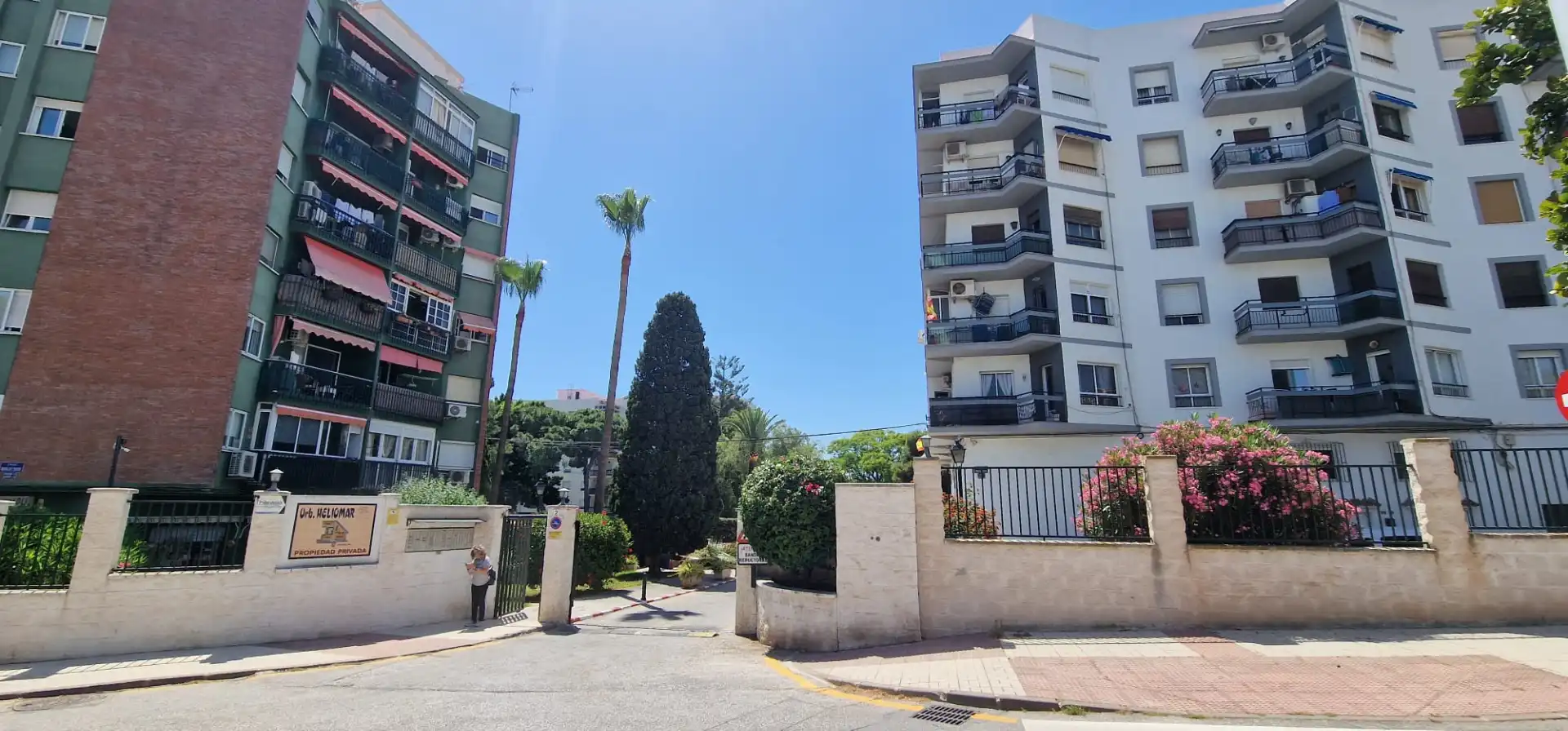 Vista exterior de Pis en venda en Málaga amb Terrassa i Piscina comunitària