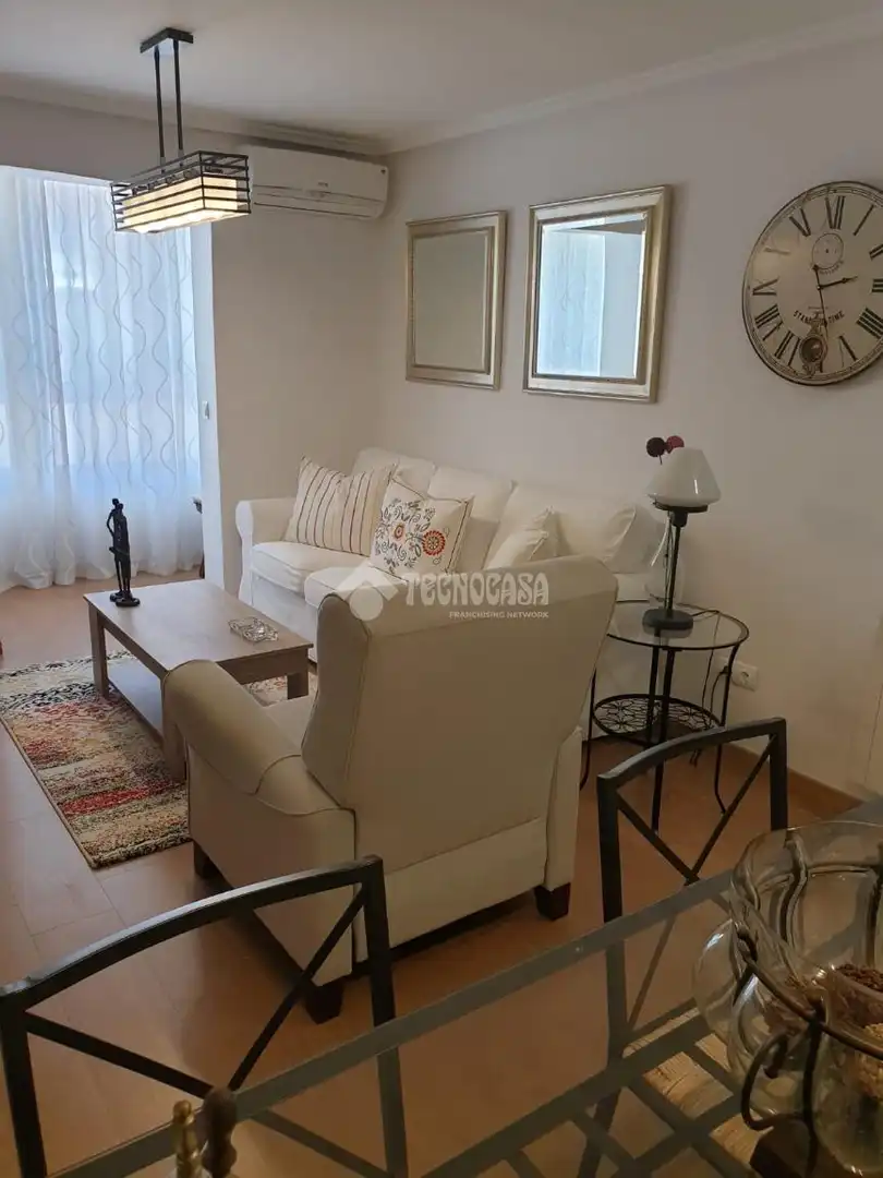 Sala d'estar de Pis de lloguer en Madrid amb Aire condicionat, Terrassa i Domòtica