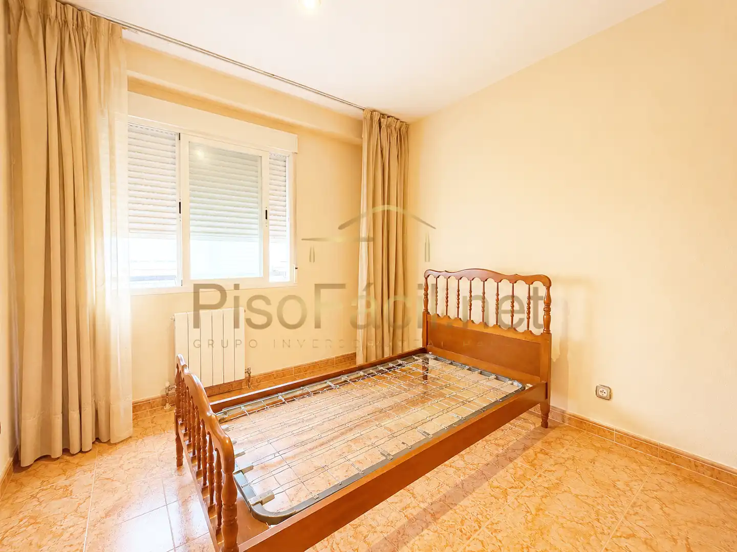 Habitación de Piso en venta en Móstoles con Calefacción y Piscina comunitaria