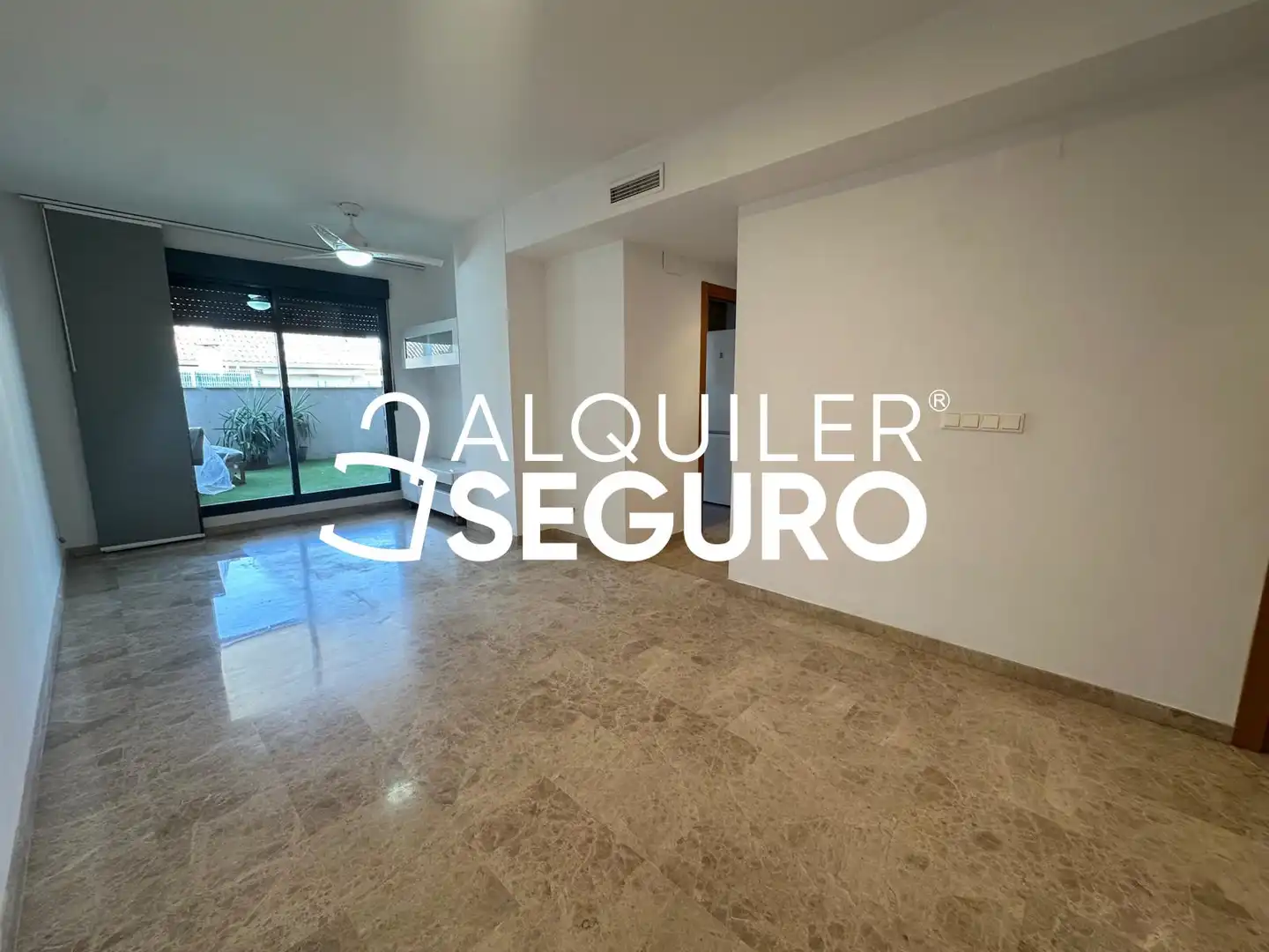 Vista exterior de Ático de alquiler en Paiporta con Aire acondicionado, Calefacción y Terraza