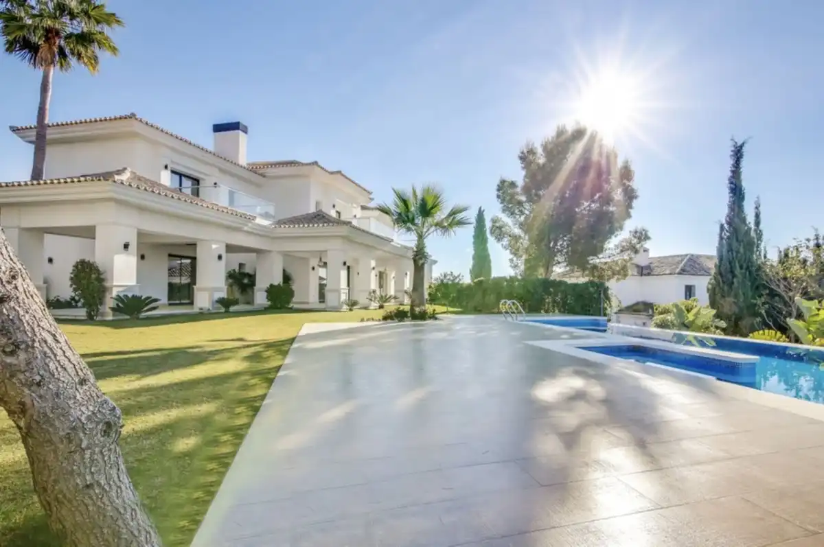 Casa amb piscina en venda a Milla de Oro