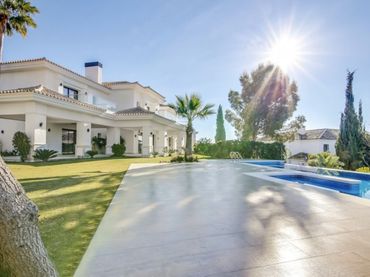 Casa amb piscina en venda a Milla de Oro