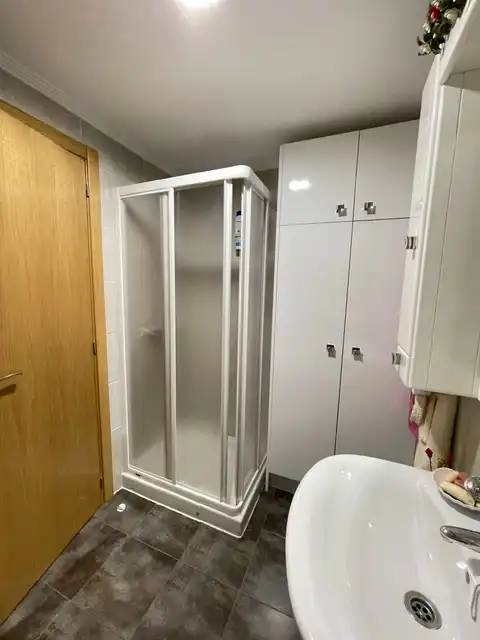 Baño de Apartamento en venta en Cistérniga con Calefacción, Trastero y Amueblado