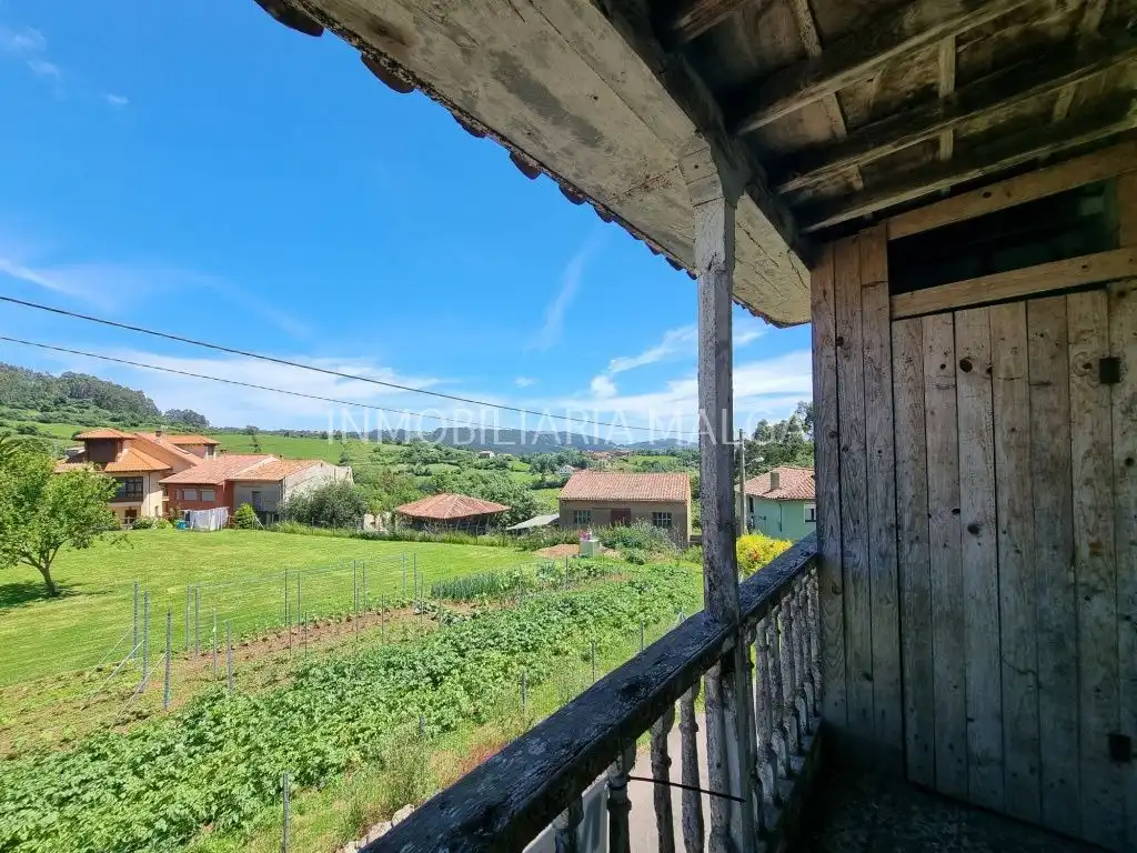Casa o xalet en venda en Colunga amb Jardí privat