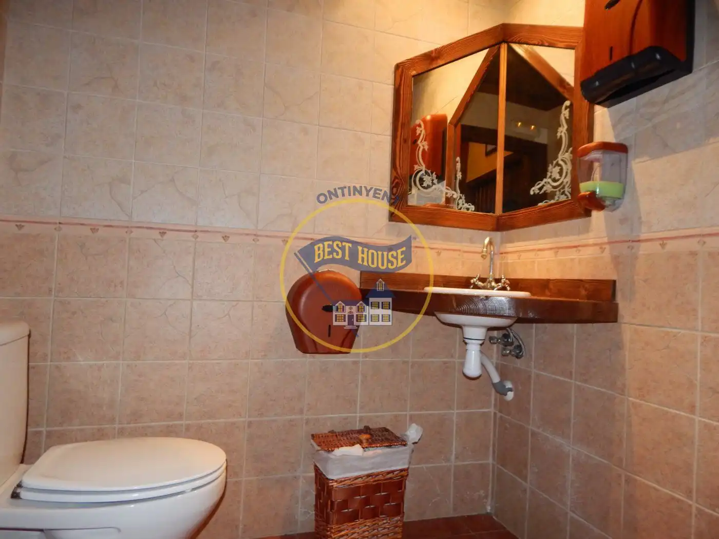 Baño de Nave industrial en venta en Bocairent