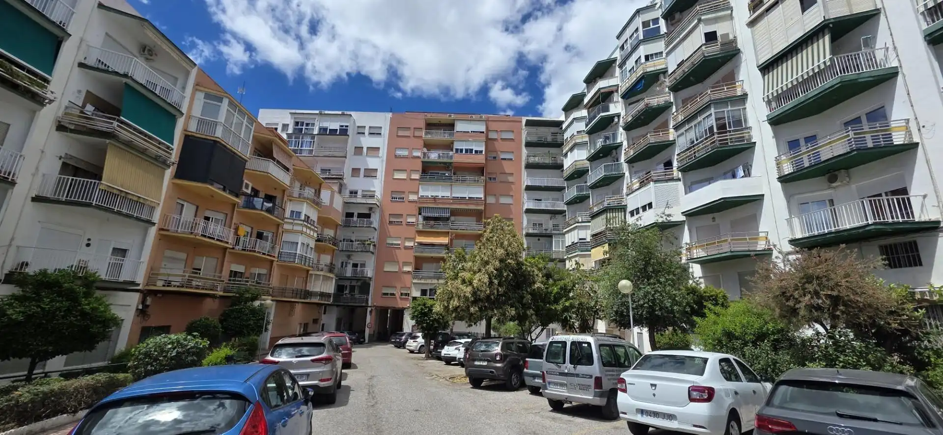 Vista exterior de Piso en venta en Algeciras