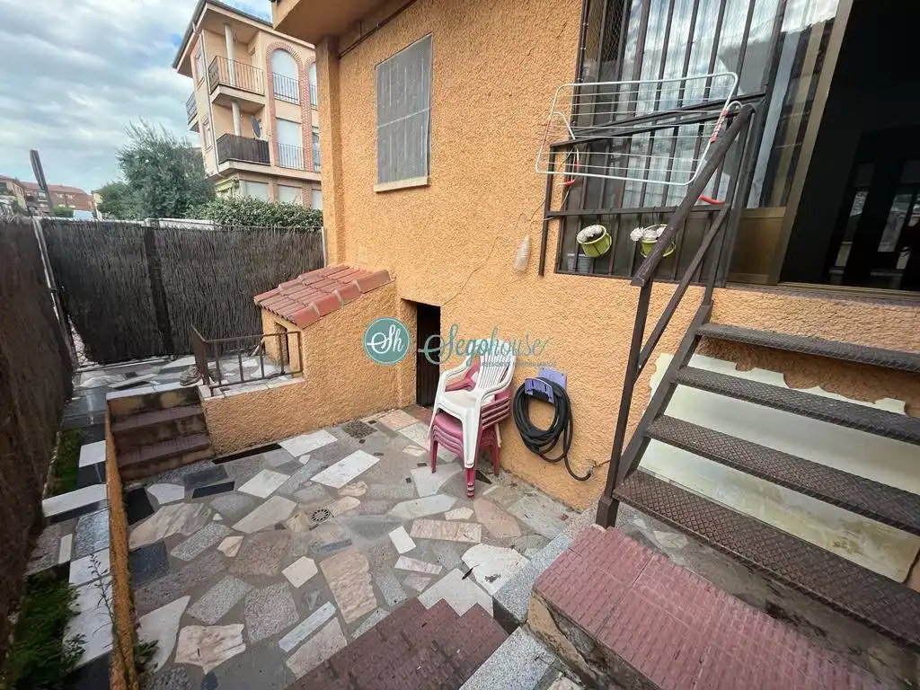 Vista exterior de Piso en venta en San Cristóbal de Segovia con Calefacción, Terraza y Trastero