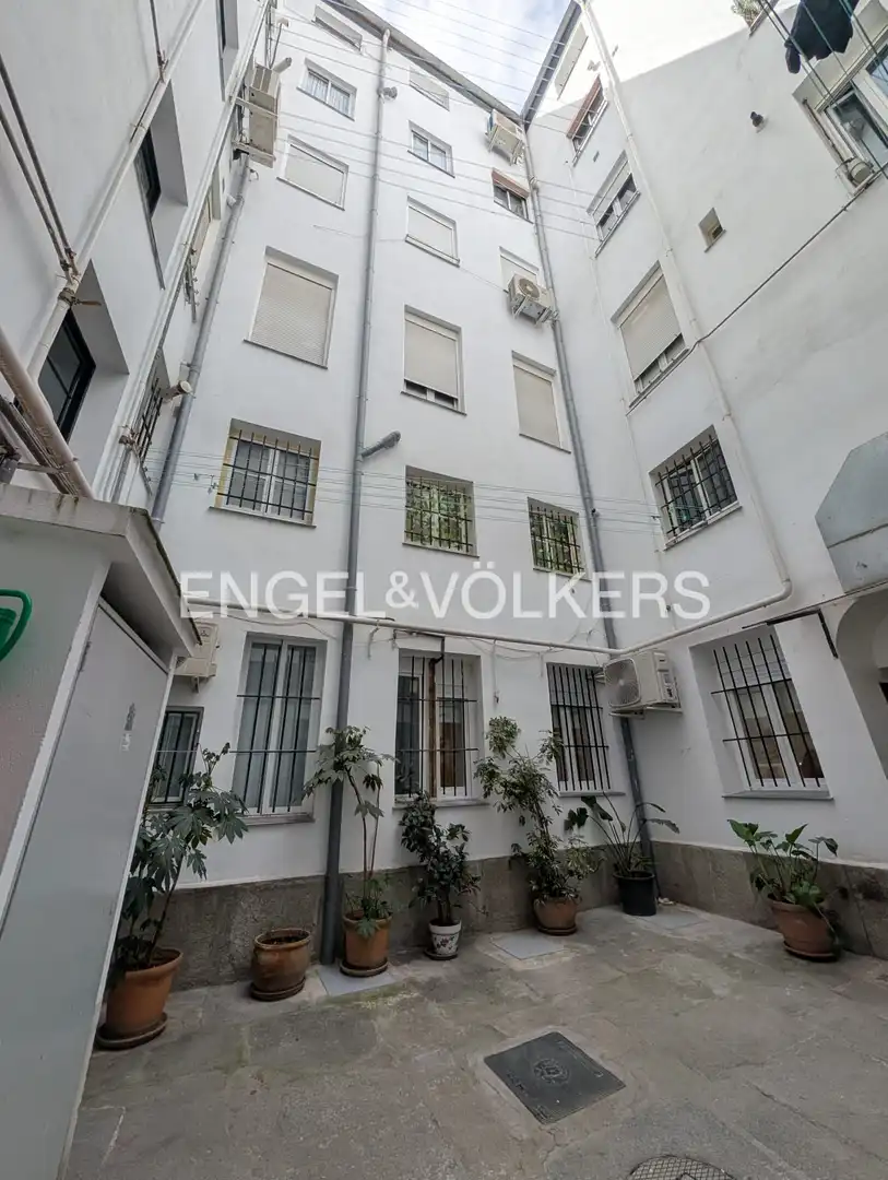 Außenansicht von Wohnung zum Verkauf in Madrid mit Klimaanlage, Heizung und Möbliert