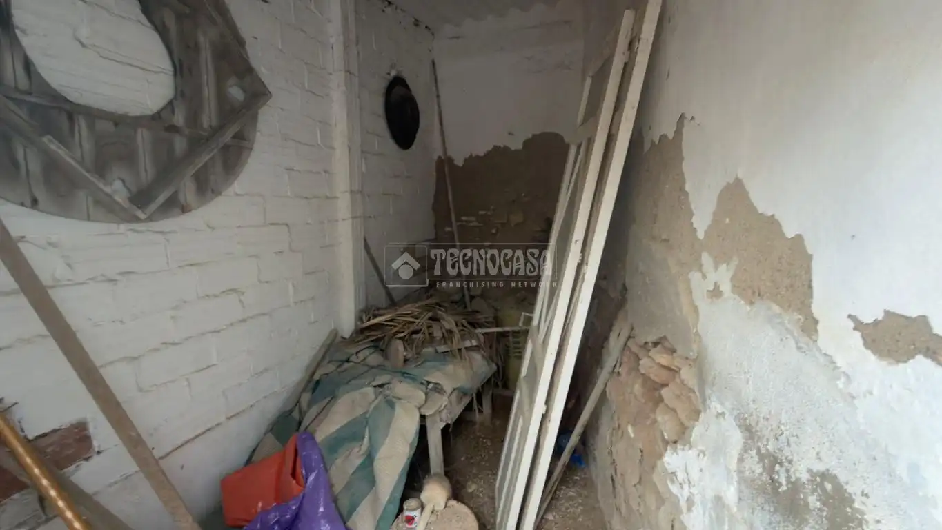 Casa o chalet en venta en La Lantejuela  con Balcón