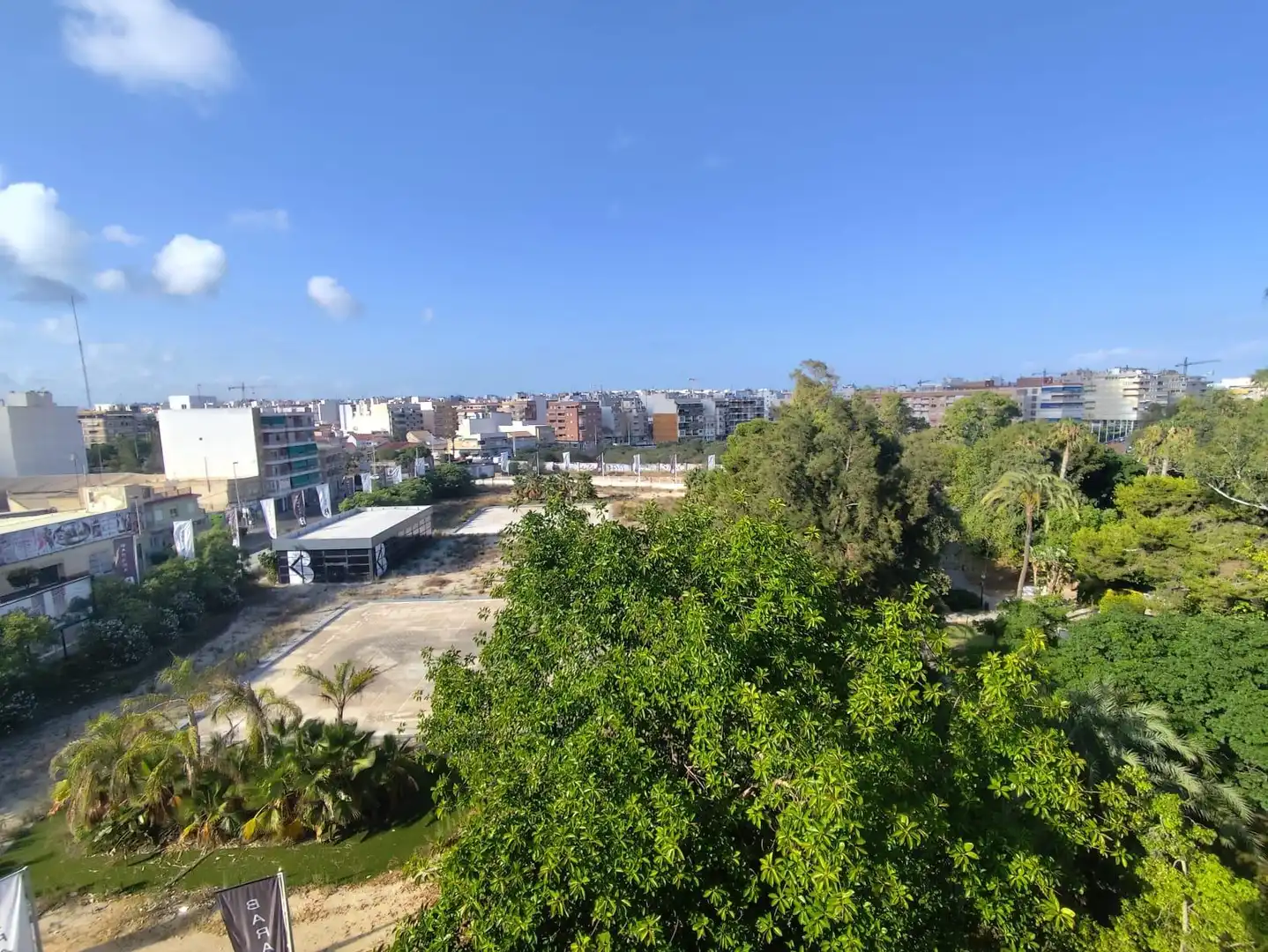 Vista exterior de Ático en venta en Torrevieja con Aire acondicionado, Calefacción y Amueblado