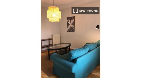 Foto 5 de Habitación en Valdezarza, Madrid Capital