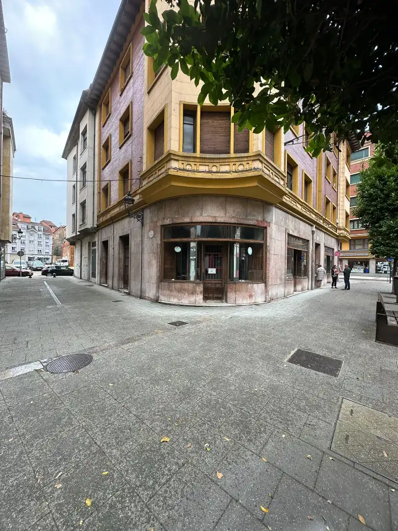 Local comercial en venta en Plaza Aguado 13