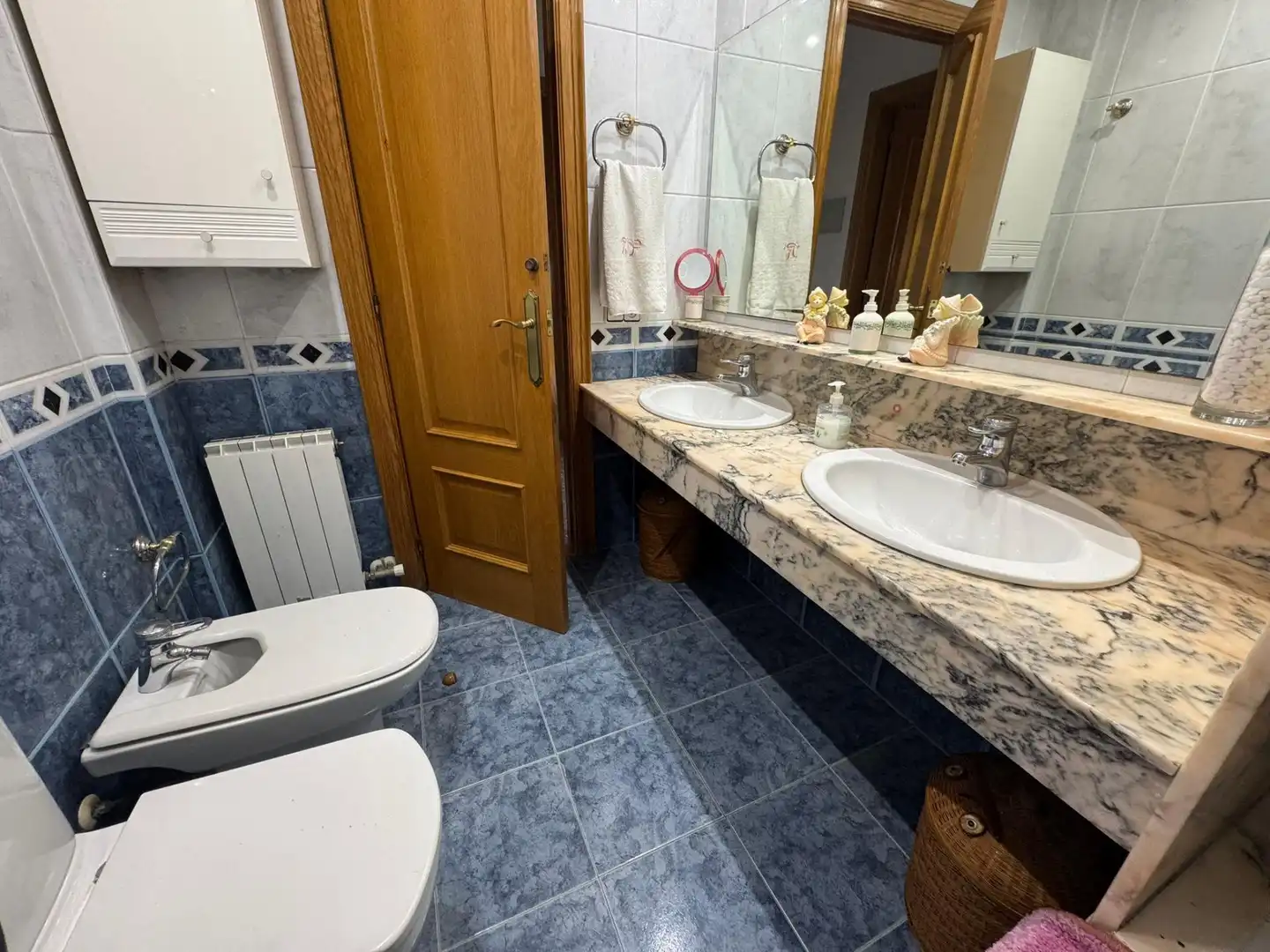Badezimmer von Haus oder Chalet zum Verkauf in Cornellà de Llobregat mit Heizung, Privatgarten und Terrasse