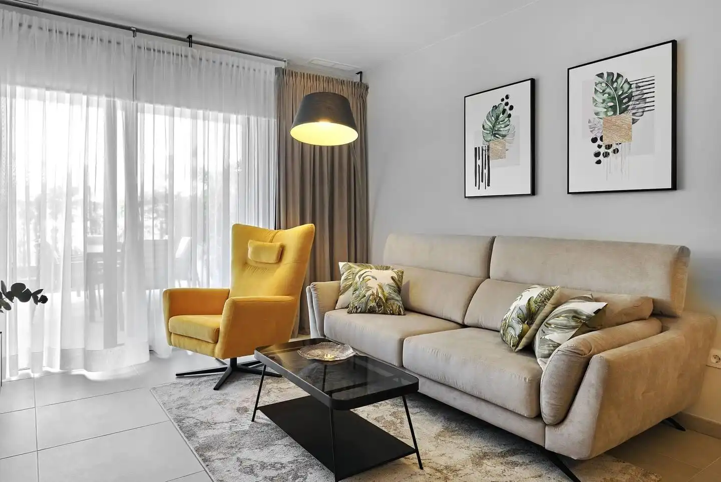 Sala d'estar de Planta baixa en venda en Orihuela amb Aire condicionat, Jardí privat i Terrassa