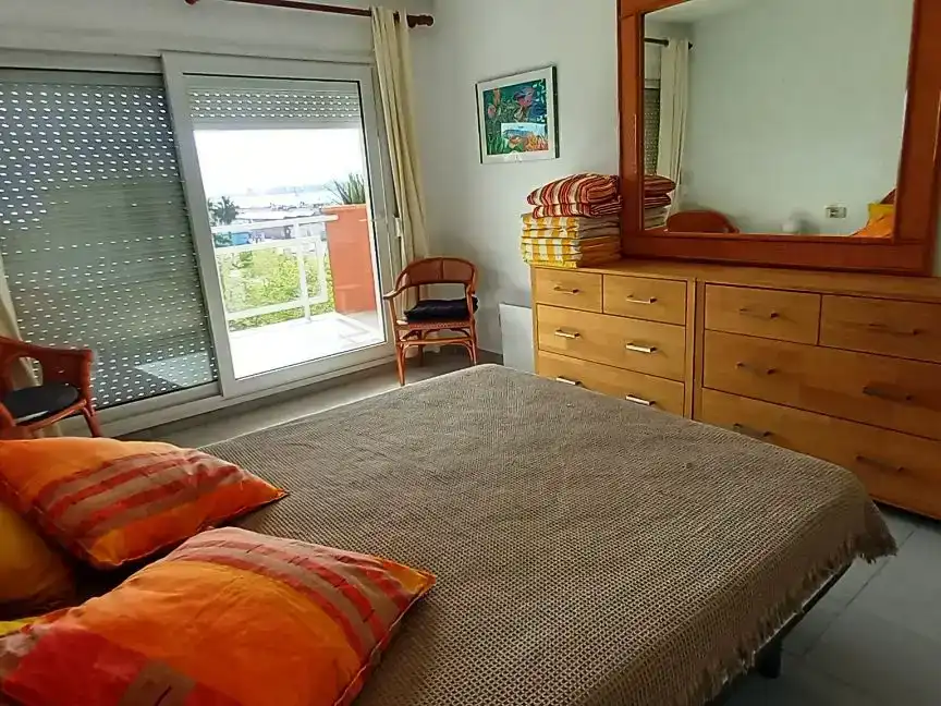 Habitación de Piso de alquiler en Roses con Aire acondicionado, Amueblado y Balcón
