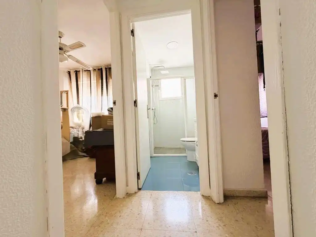 Wohnung zum Verkauf in Málaga mit Privatgarten, Terrasse und Gemeinschaftspool
