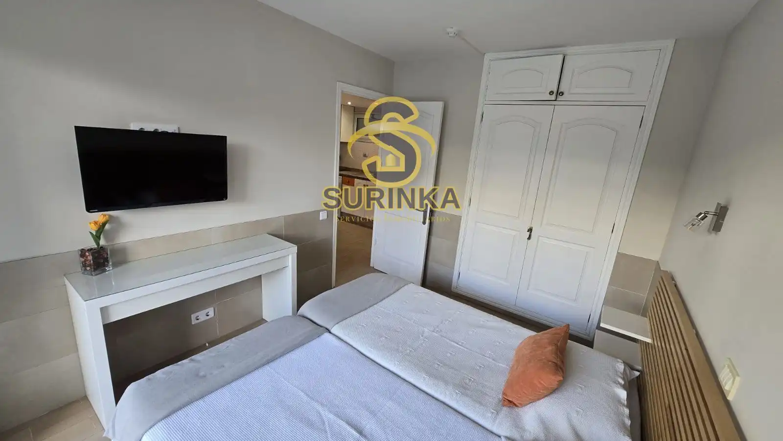 Habitación de Piso de alquiler en San Bartolomé de Tirajana con Terraza, Piscina y Amueblado