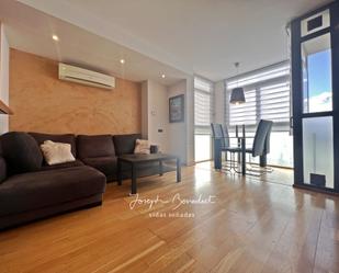 Living room of Attic to rent in Castelldefels  with Air Conditioner, Heating and Parquet flooring