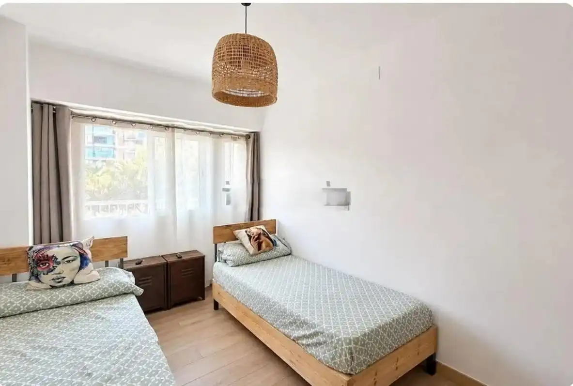 Dormitori de Planta baixa en venda en Alicante / Alacant amb Aire condicionat, Calefacció i Terrassa