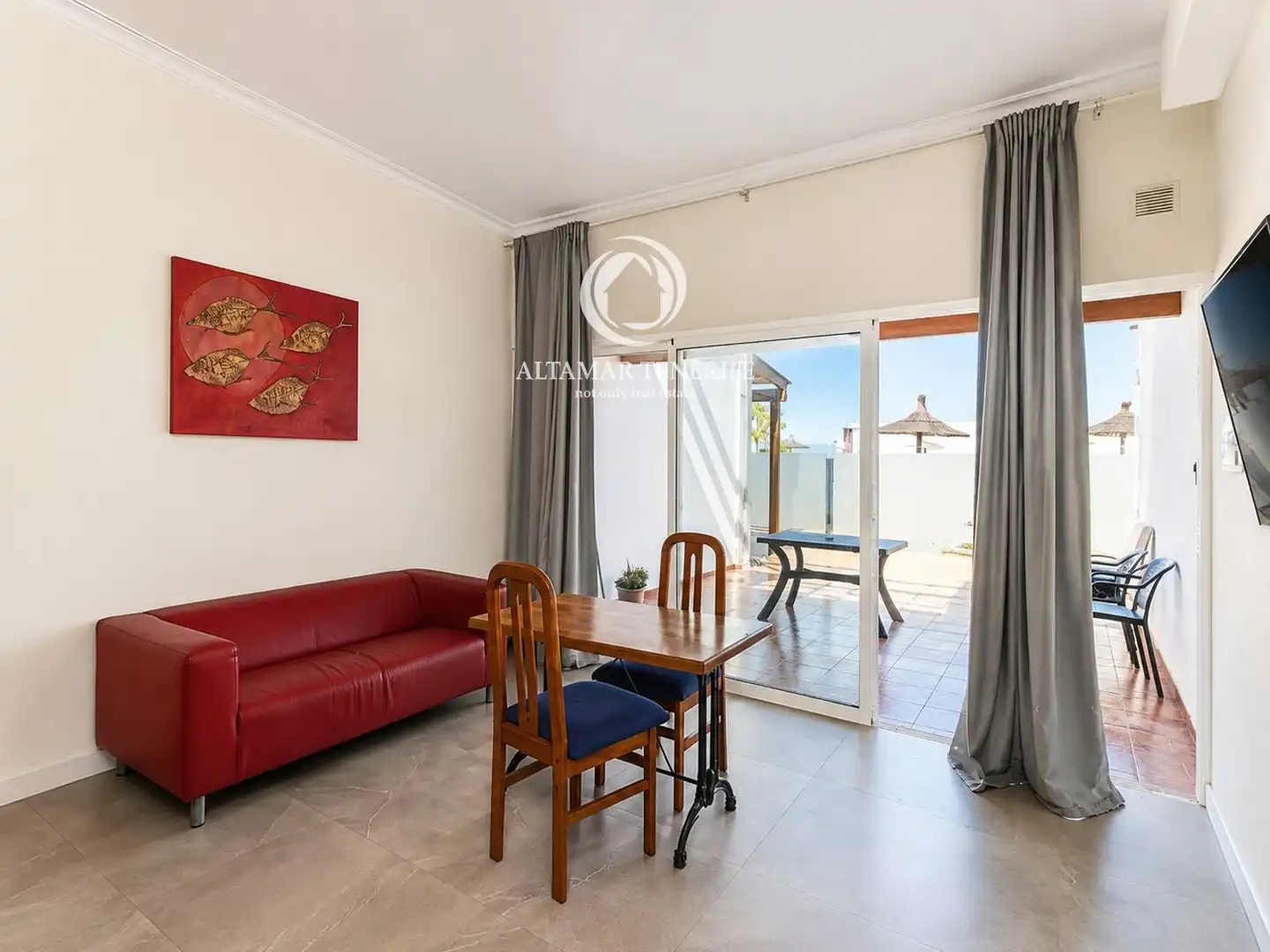 Vista exterior de Apartamento en venta en Adeje con Terraza, Piscina y Piscina comunitaria