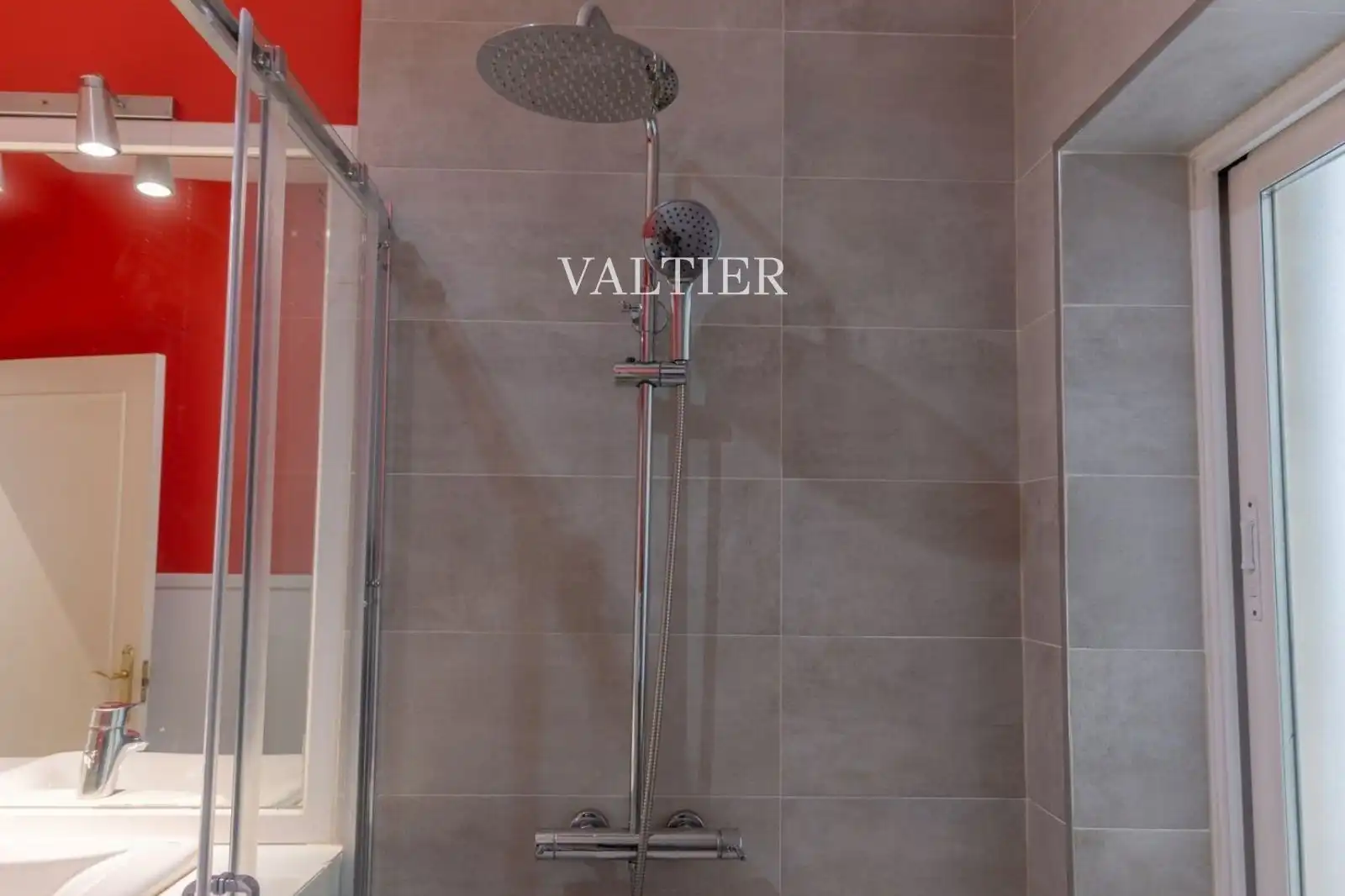 Baño de Piso de alquiler en Madrid con Aire acondicionado y Amueblado