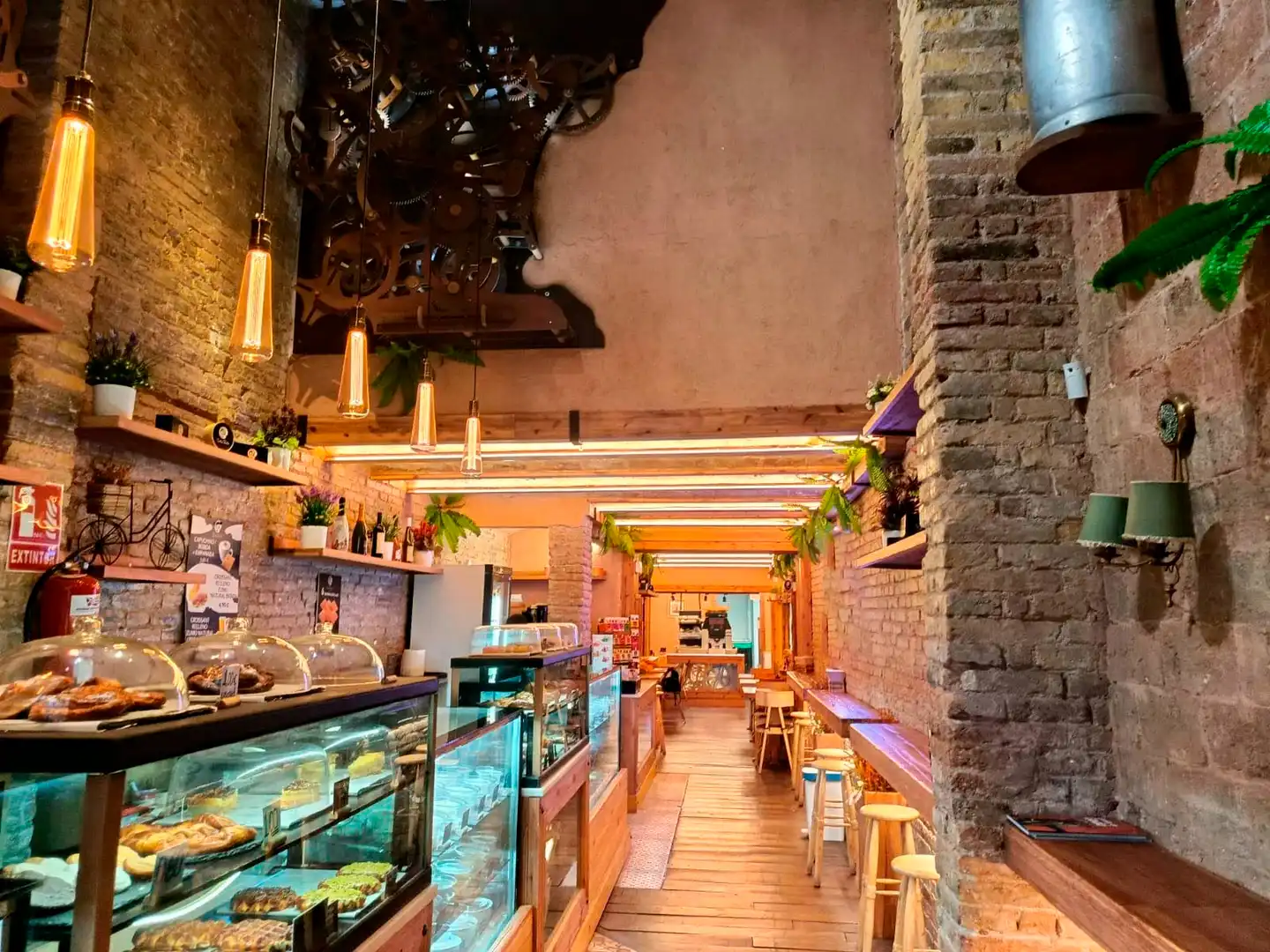 Business premises for transfer in Eixample, imagen 3