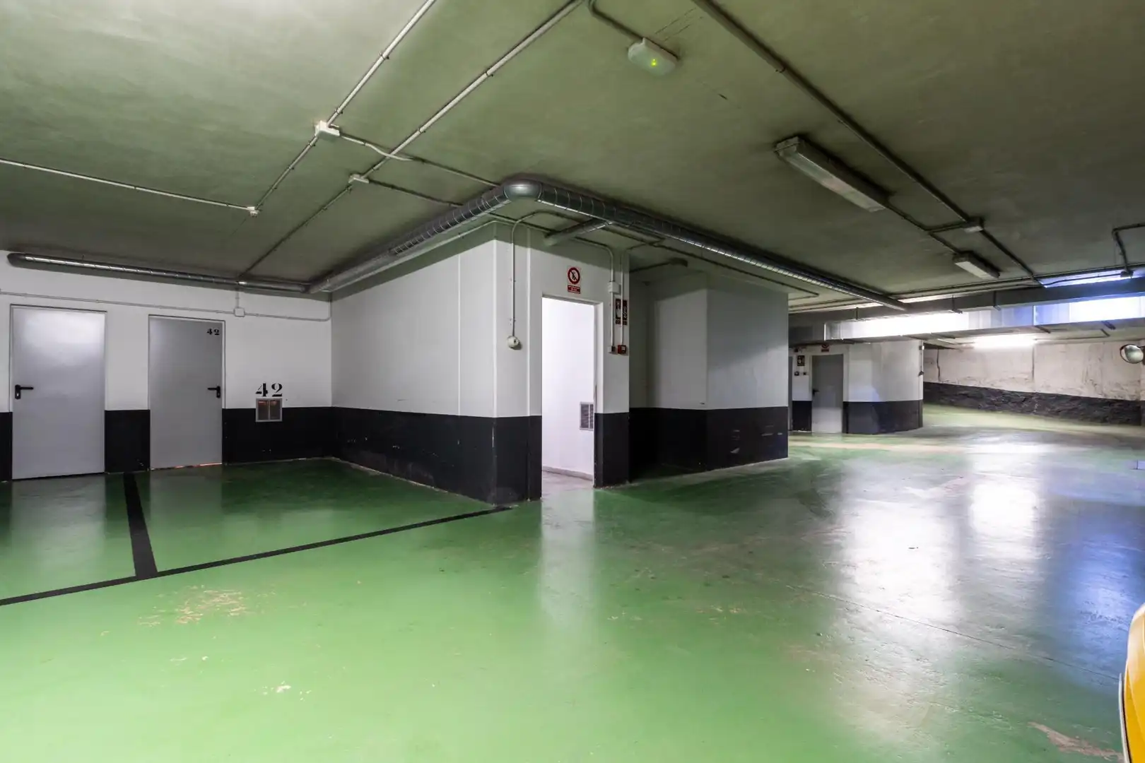 Parking de Piso en venta en Sabadell con Aire acondicionado, Calefacción y Parquet