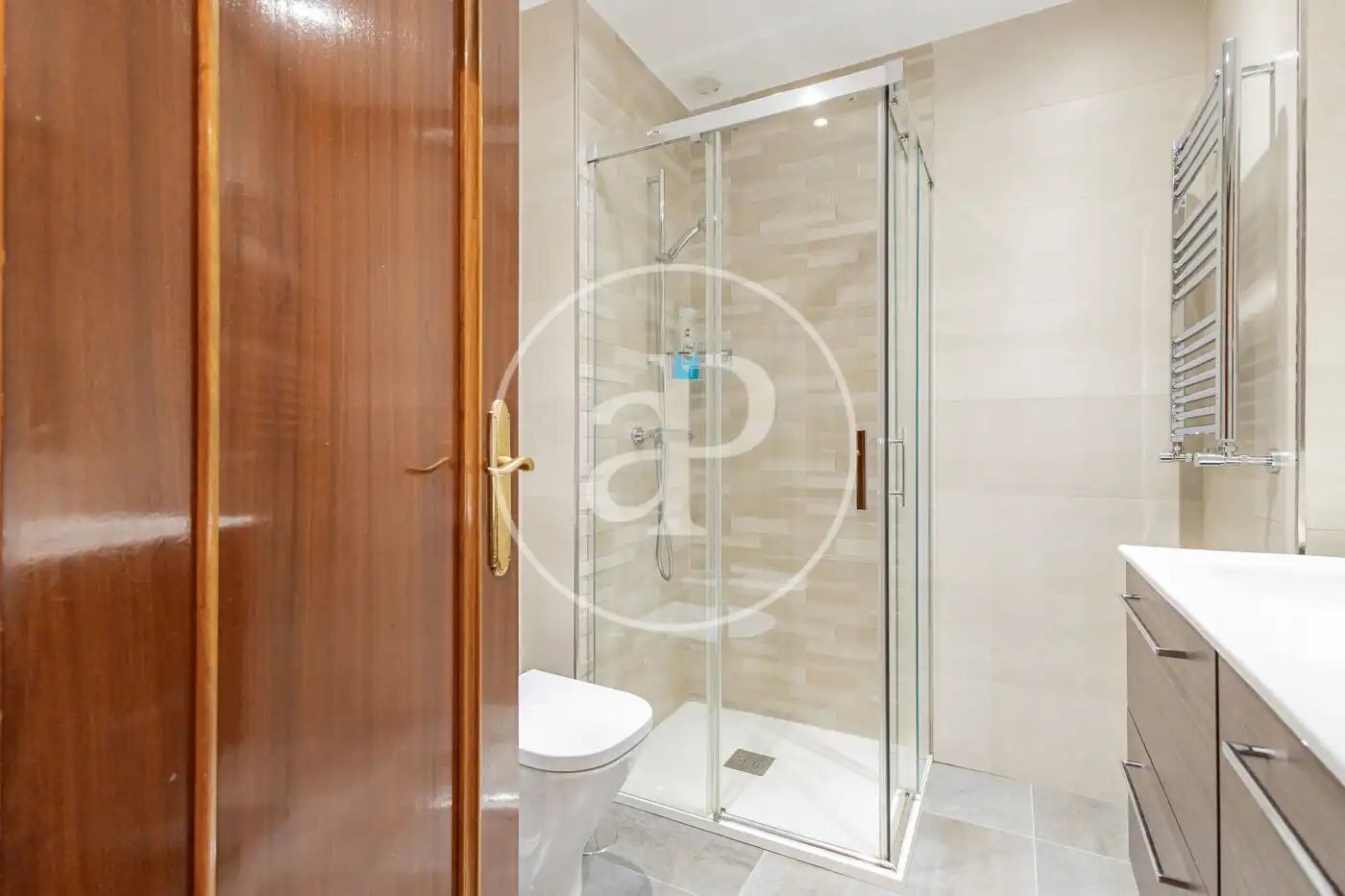 Bathroom of Flat for sale in Fuencarral - El Pardo