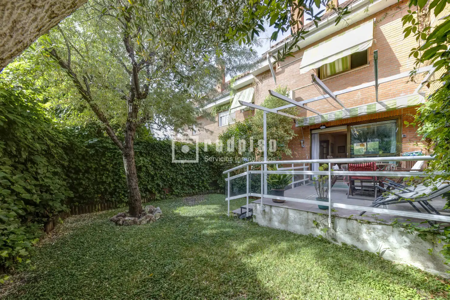 Garden of Houses for sale in Pozuelo de Alarcón  with Air Conditioner, Heating and Private garden