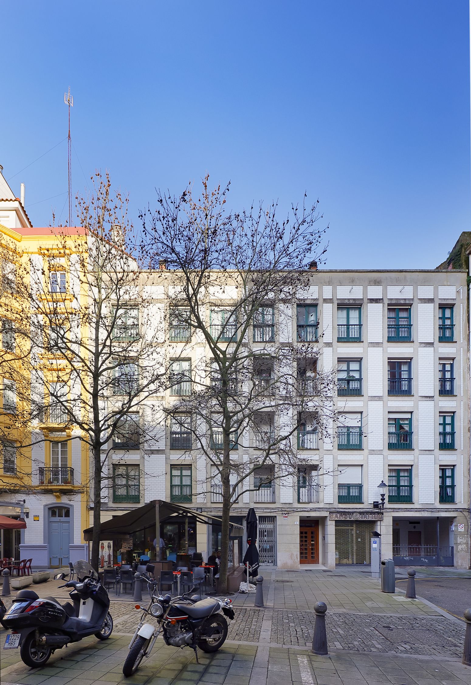 Vista exterior de Garatge en venda en Gijón 