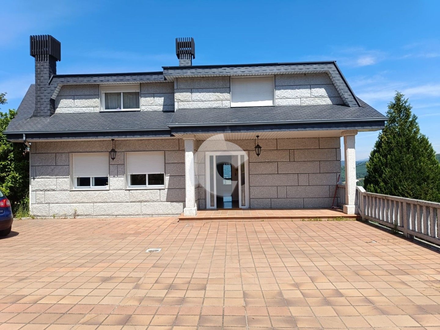 Vista exterior de Casa o xalet en venda en Ourense Capital  amb Jardí privat