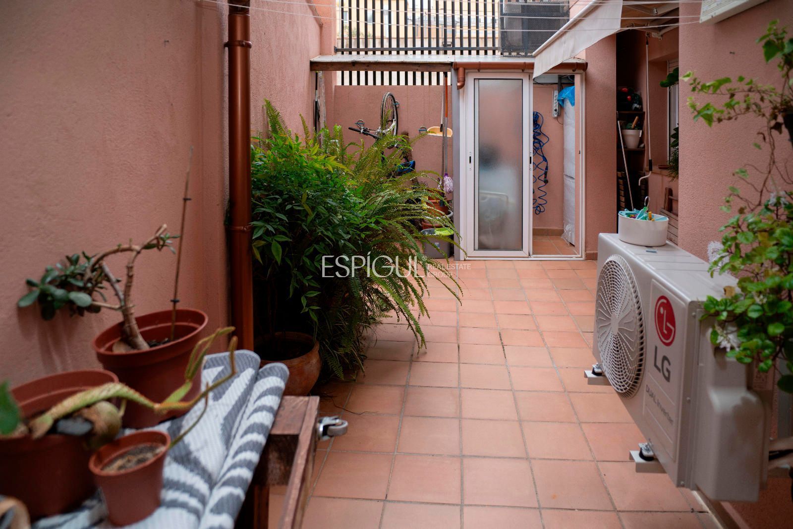 Terrace of Flat for sale in Salt  with Air Conditioner, Heating and Terrace